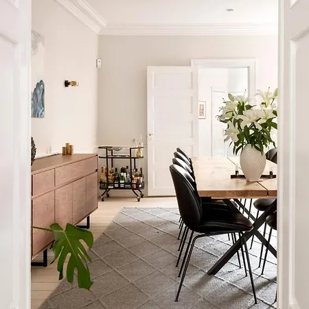 Beautiful Apartment By Nyhavn
